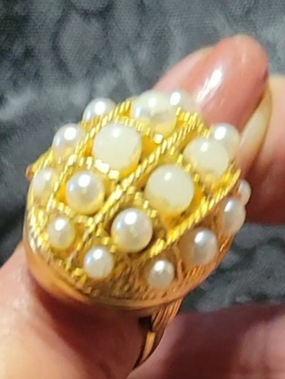 70's AVON Ring of Pearls Perfume Locket Ring
